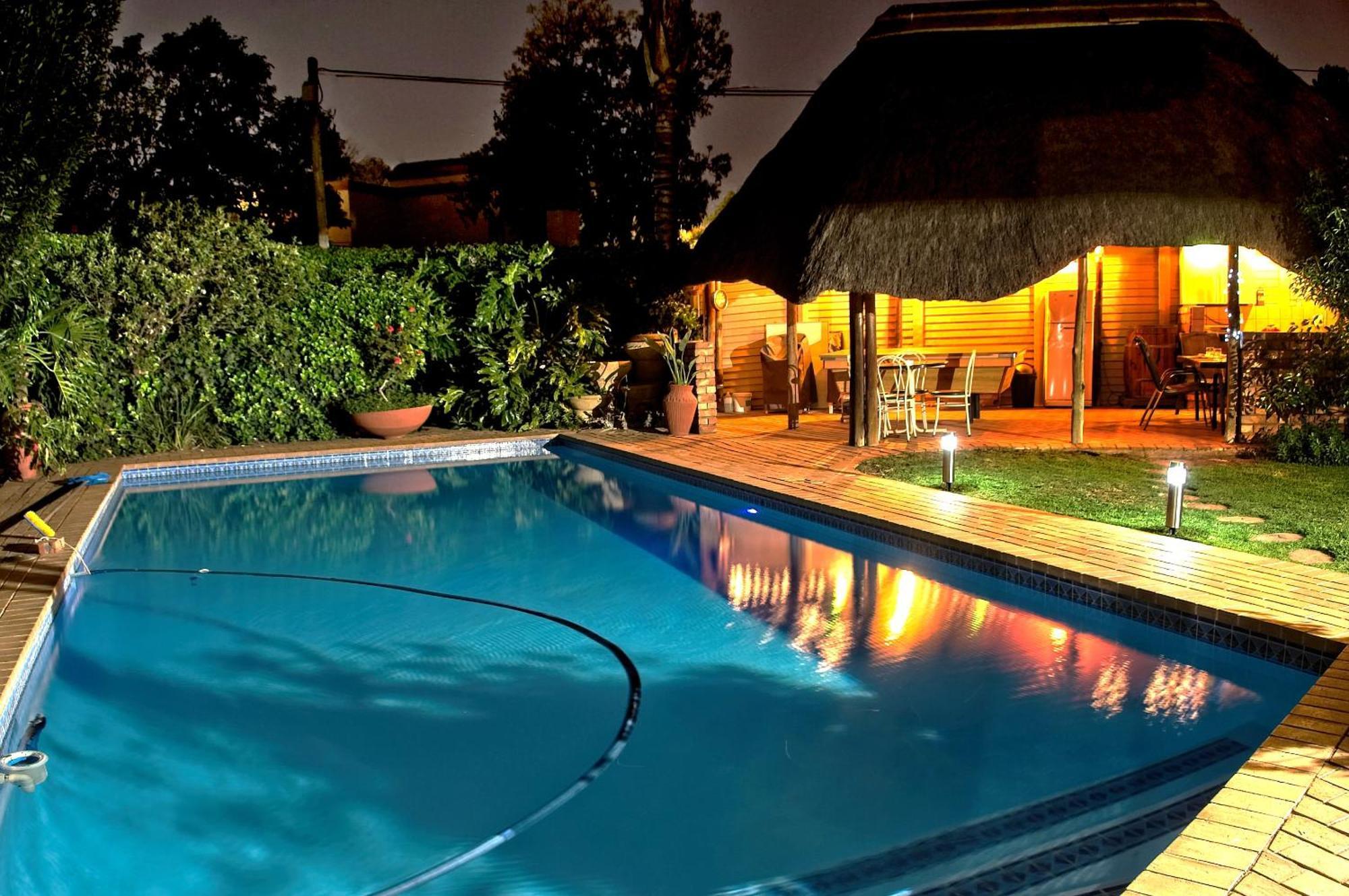 Rest-a-While Guest House - Pretoria-Noord Extérieur photo