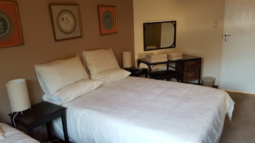 Rest-a-While Guest House - Pretoria-Noord Extérieur photo