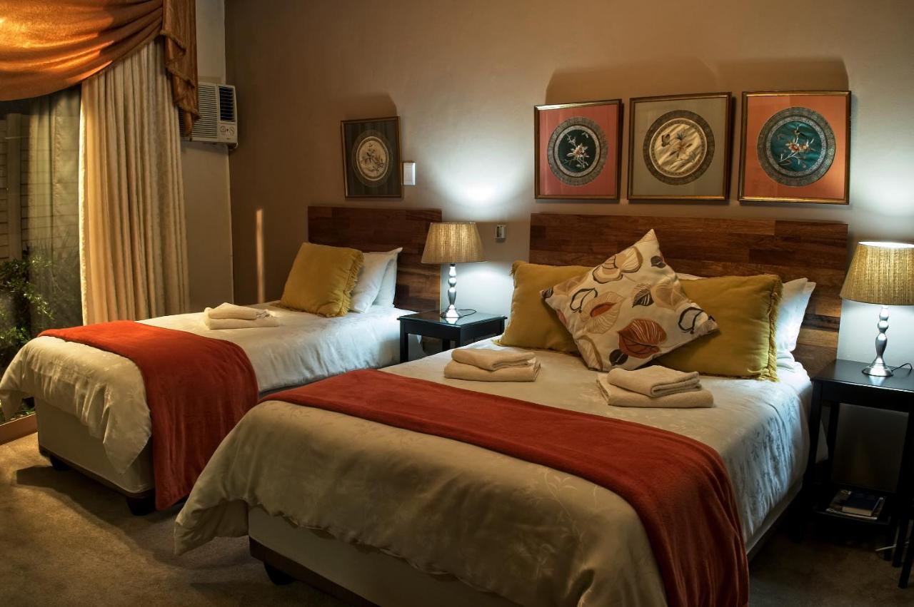 Rest-a-While Guest House - Pretoria-Noord Extérieur photo