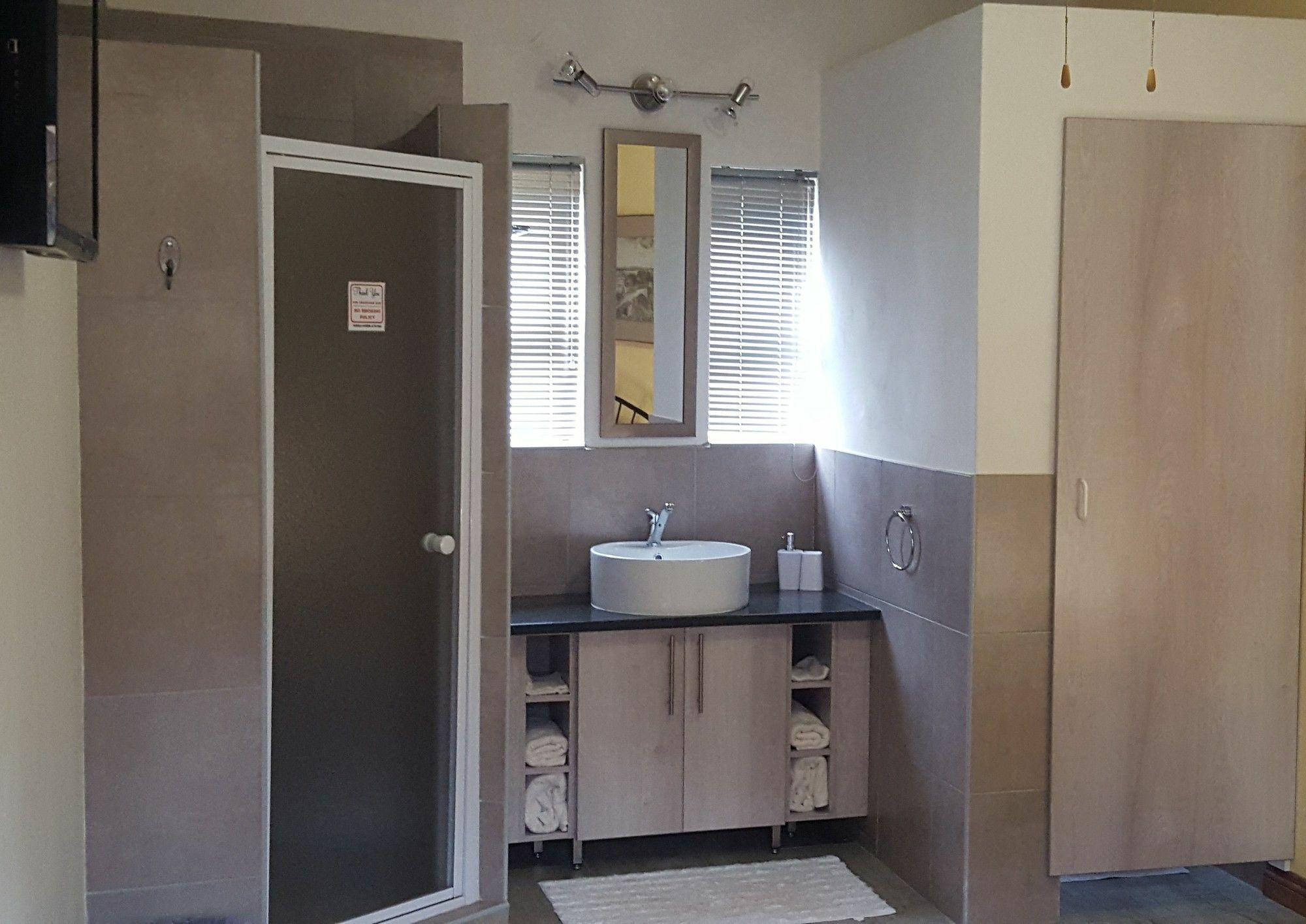 Rest-a-While Guest House - Pretoria-Noord Extérieur photo