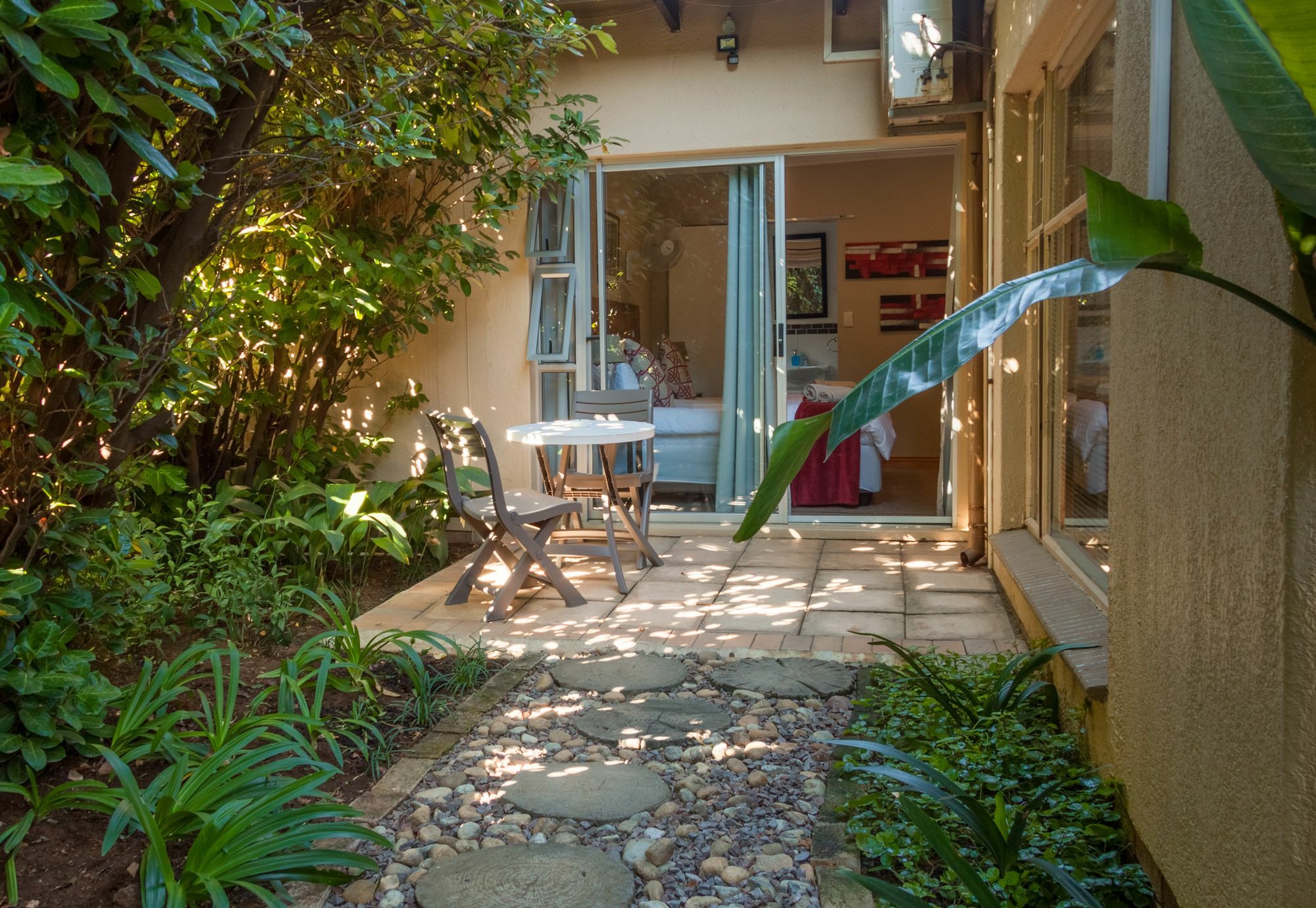 Rest-a-While Guest House - Pretoria-Noord Extérieur photo