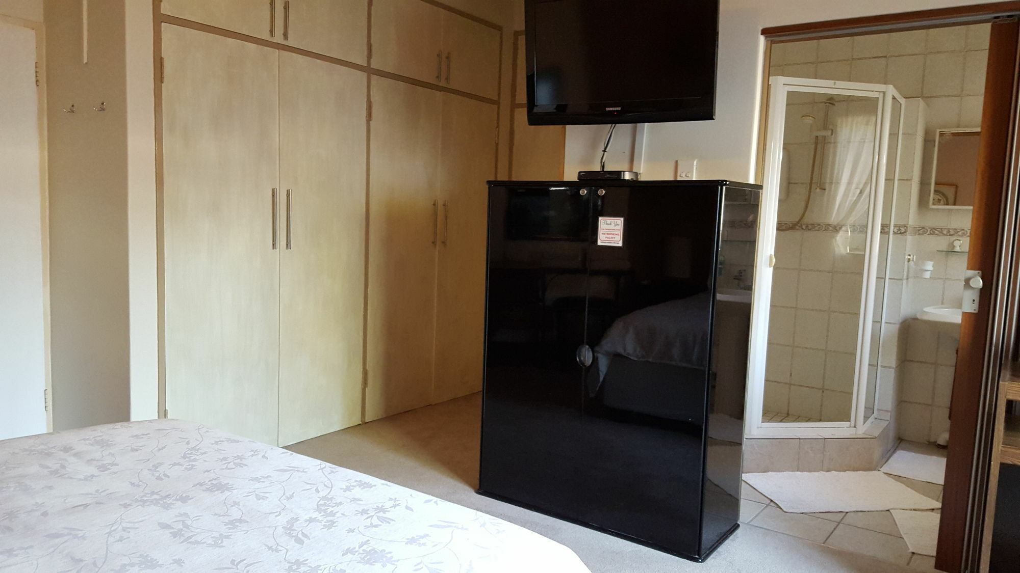 Rest-a-While Guest House - Pretoria-Noord Extérieur photo