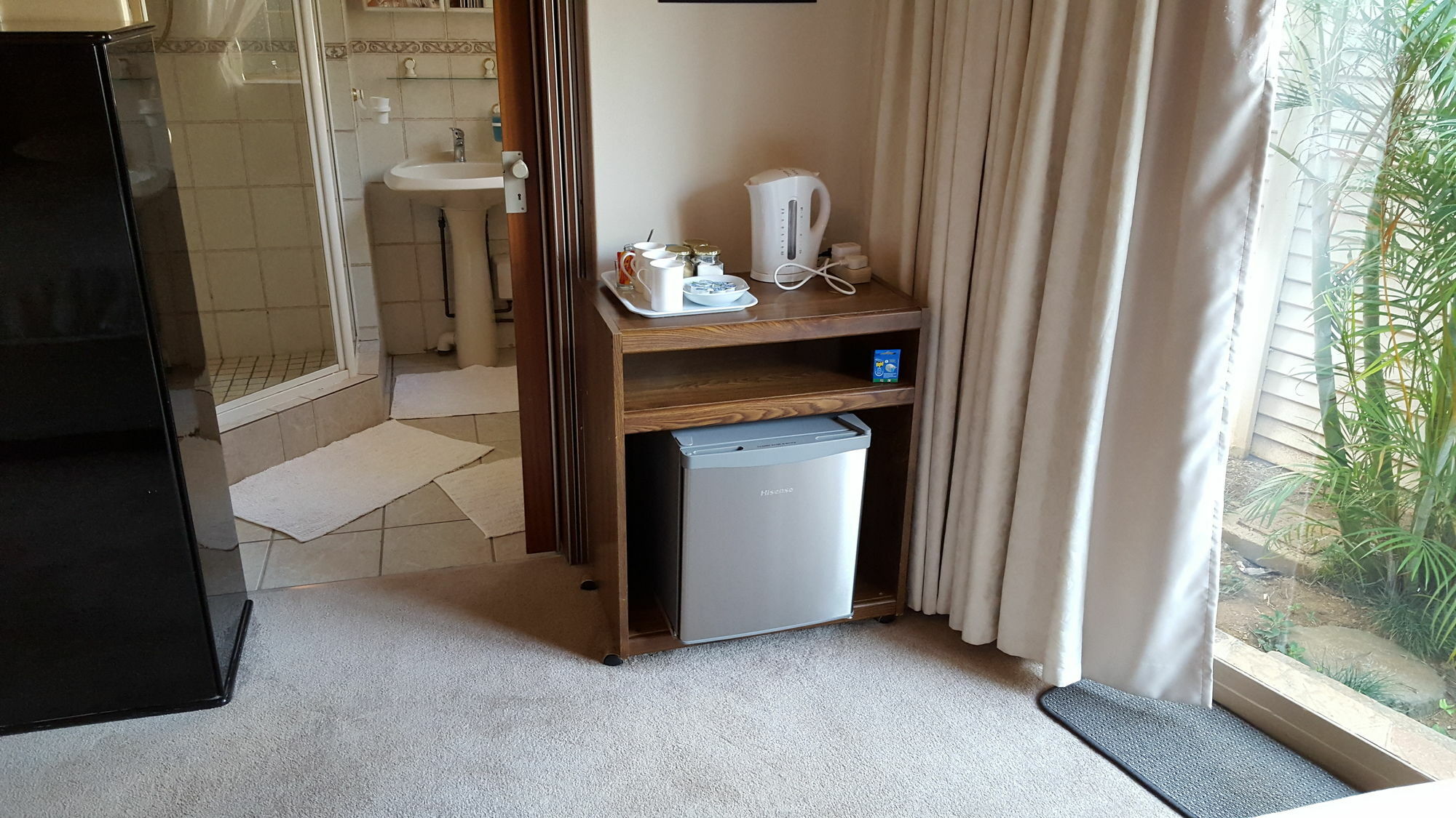 Rest-a-While Guest House - Pretoria-Noord Extérieur photo