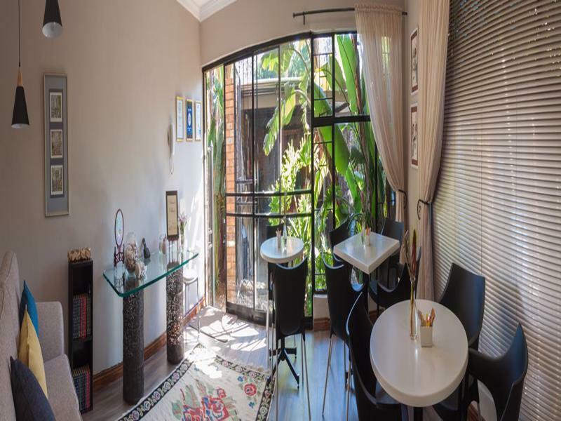 Rest-a-While Guest House - Pretoria-Noord Extérieur photo