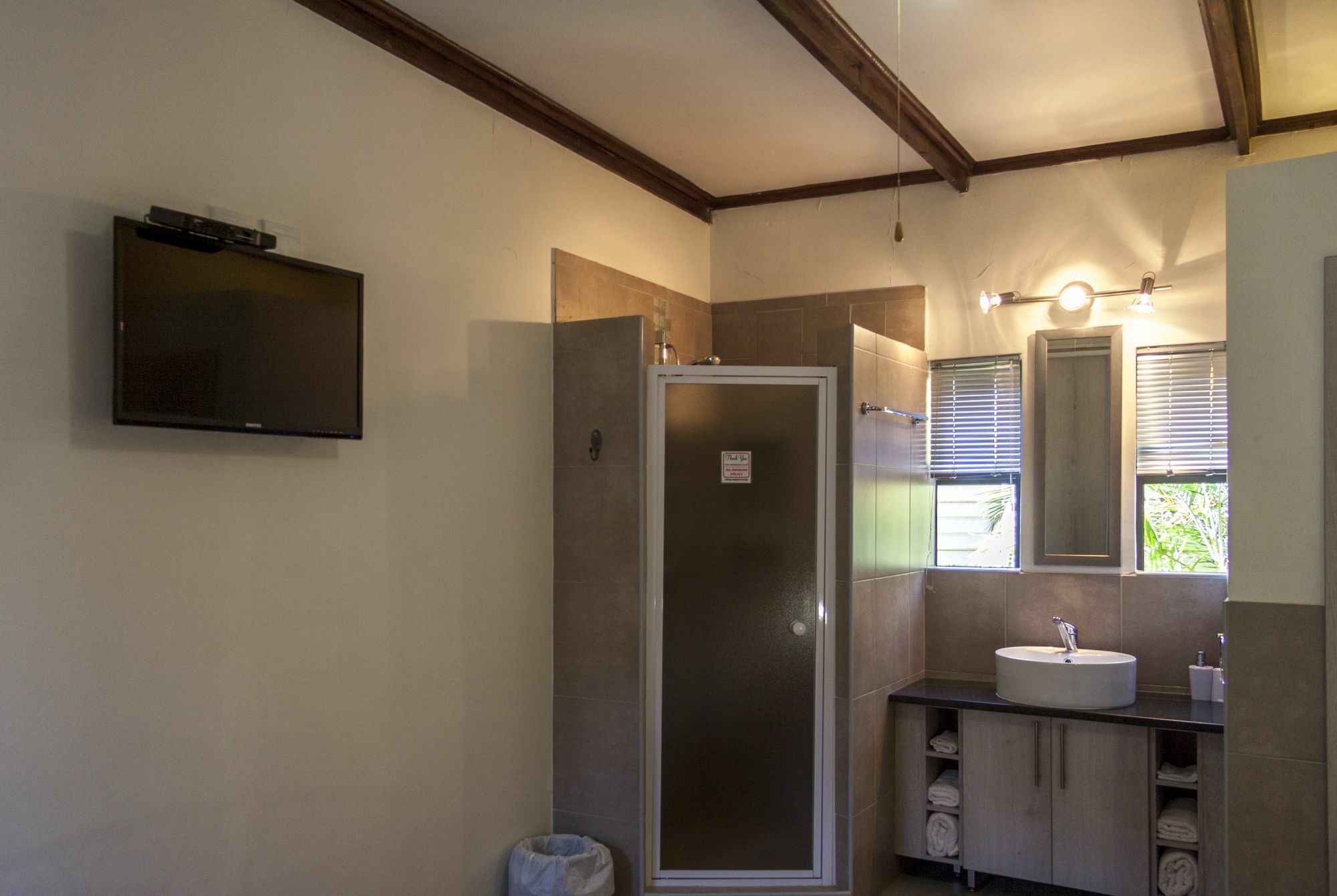 Rest-a-While Guest House - Pretoria-Noord Extérieur photo